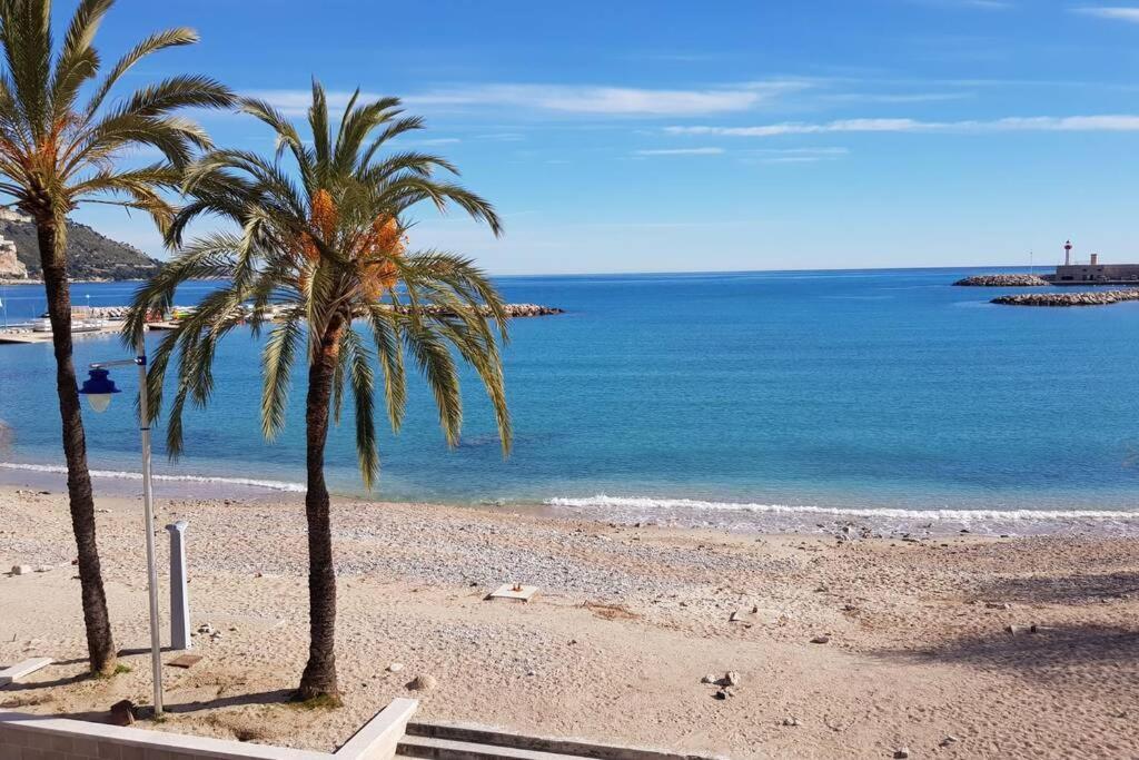 Menton, 2 pièces face à la mer, 2 minutes à pied du centre-ville. Exterior foto